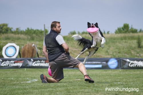 DSC 435705-2018barny